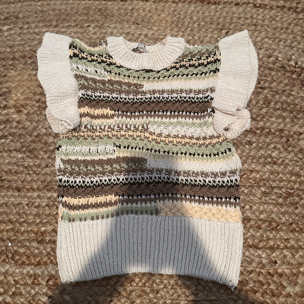 ZARA KNIT RUFFLE SHOULDER TOP